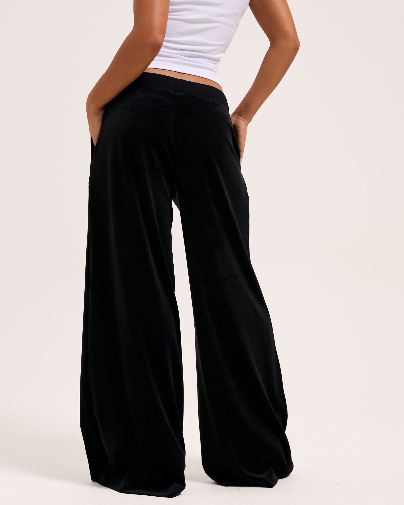 Juicy Couture Yuka Wide Leg Trackpant Black - Juicy Couture Scandinavia
