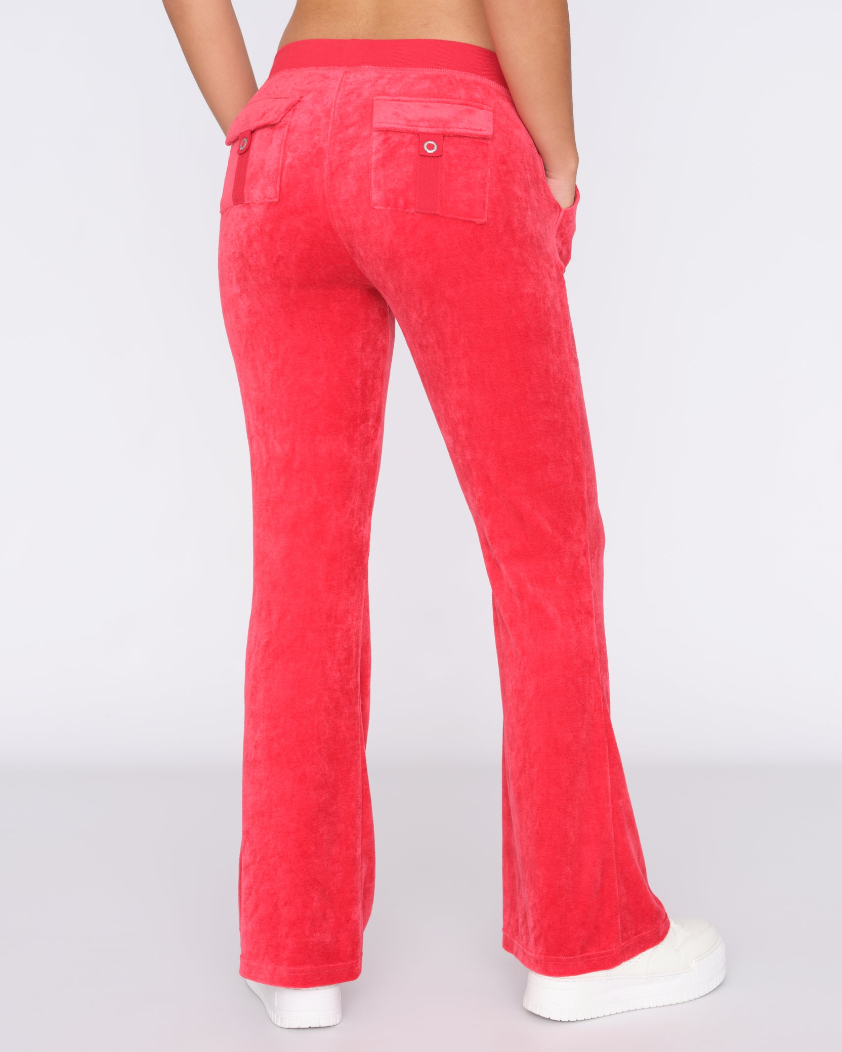 lAstor_Red_JCSEBJ008_Heritage_Caisa_Juicy_Couture_PS246592_webshop.jpg