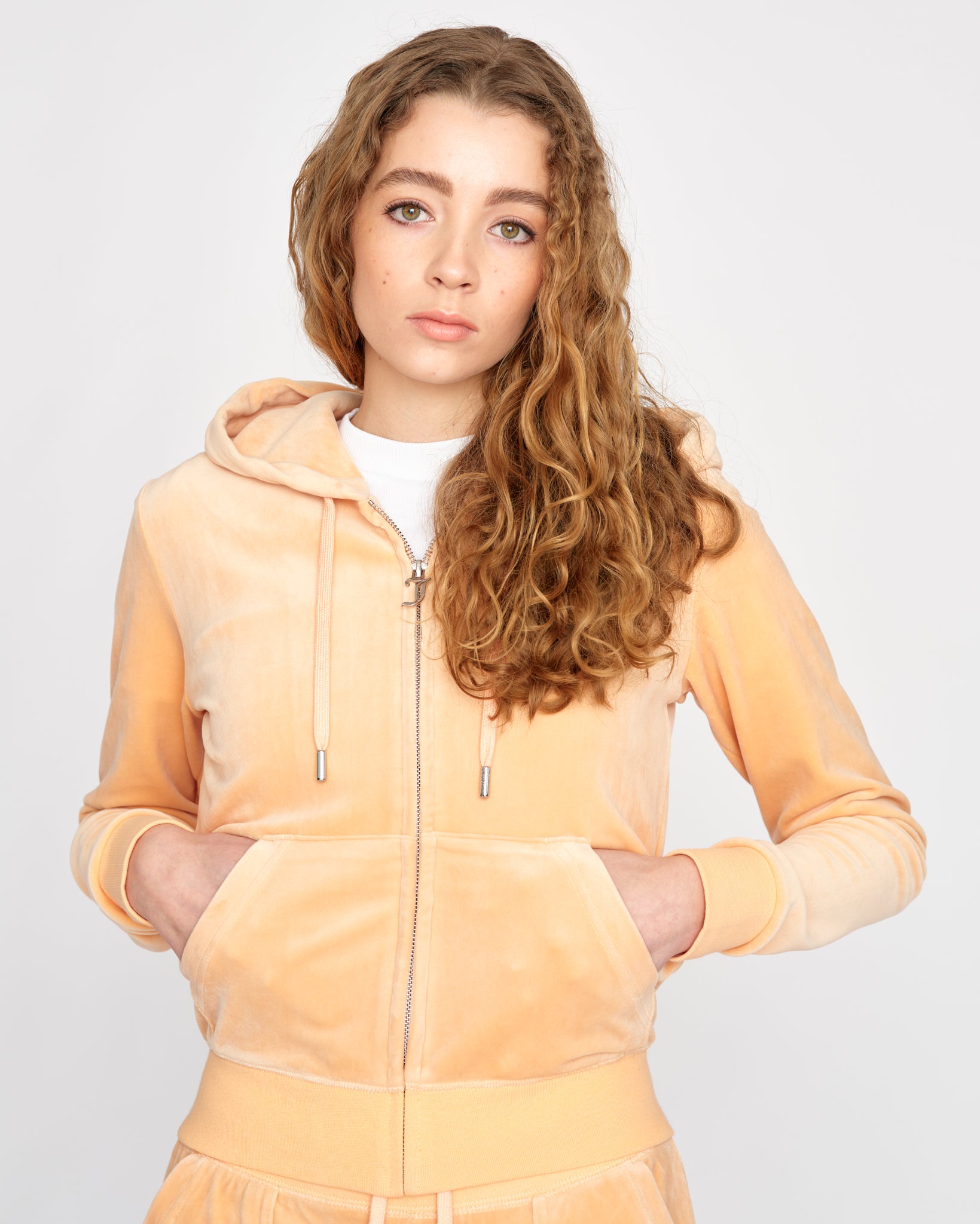 Classic Velour Robertson Zip Hoodie Beach Sand - Juicy Couture Scandinavia