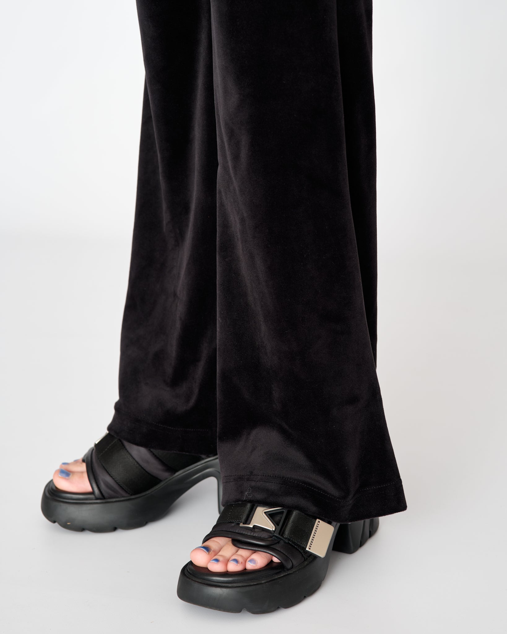 Classic Velour Layla Low Rise Pocket Flare Black - Juicy Couture Scandinavia